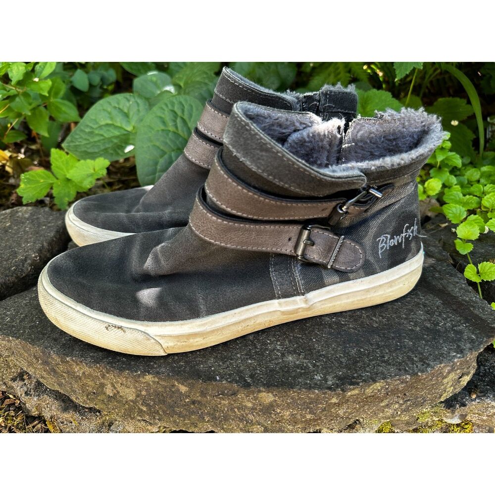 Blowfish Malibu Vex Grey Camo Canvas Buckle High Top Sneakers Faux Fur Lining